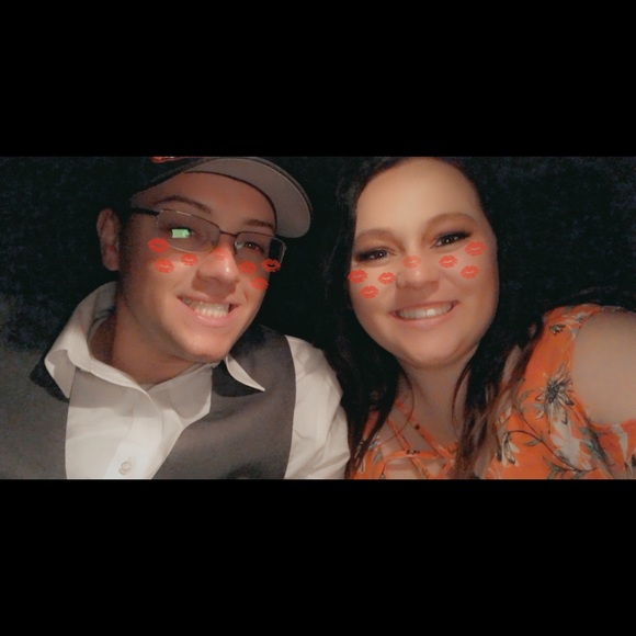 Meet your Posher, Taylor - Picture 1 of 1